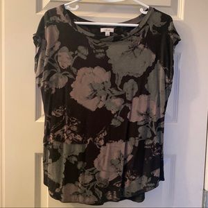 2/$20 Aritzia Wilfred Floral Split Back T-shirt